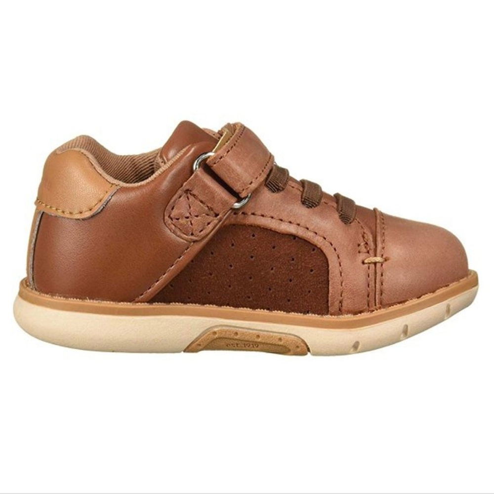 Stride Rite SRT Toddler Boys Charlie Casual Sneaker, toddler size 6M